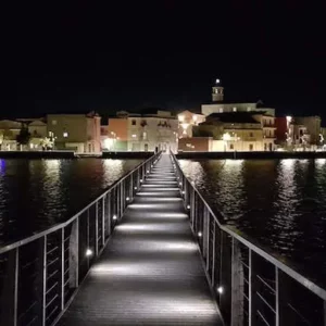 Lesina - Passerella sulla laguna